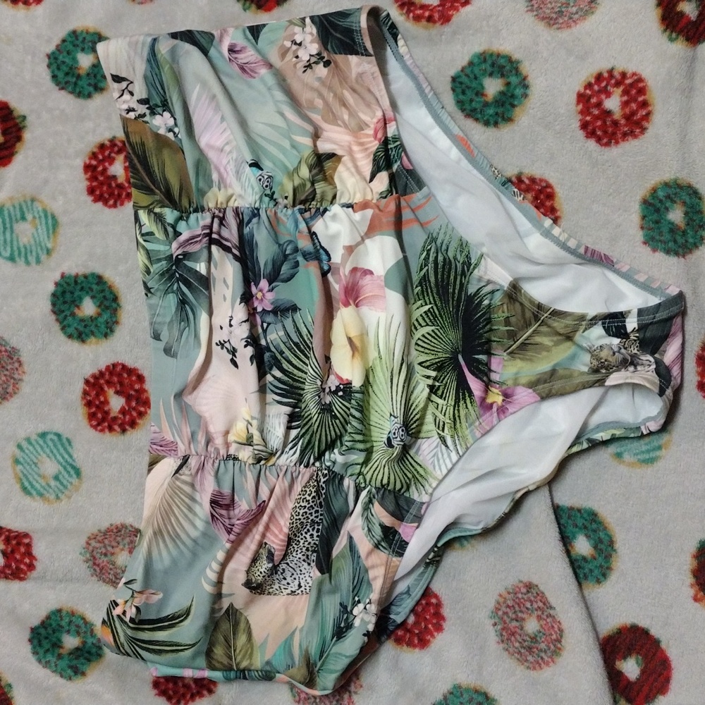Torrid two piece bathing suit - Picture 3 of 5